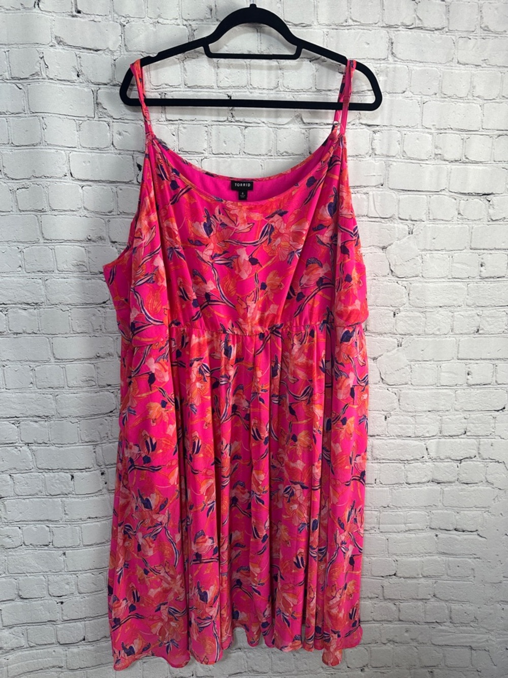 Torrid Size 6 Pink Floral Sundress Sleeveless Empire Waist Flowy Dress